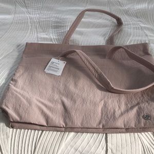 Lululemon On My Level Tote *Large